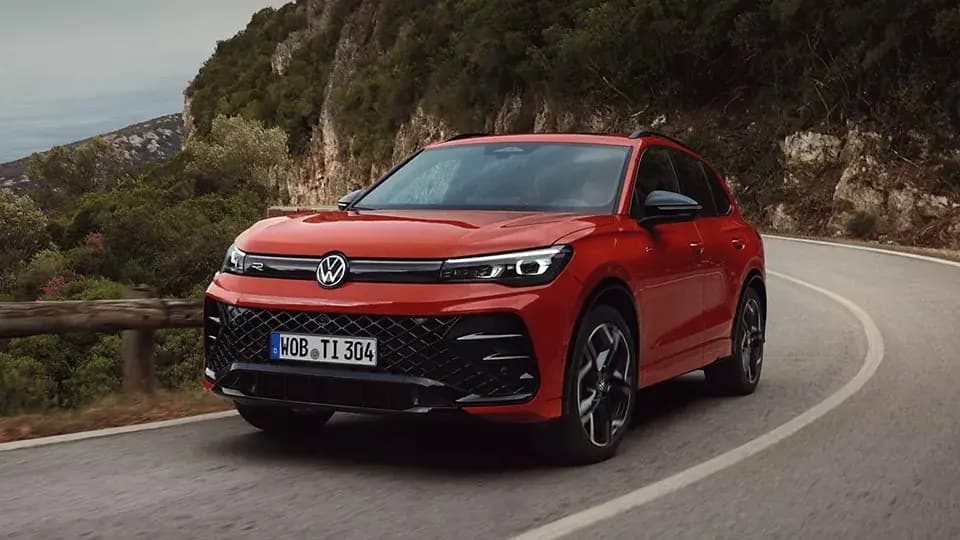 <p>Odkryj Tiguan w wersji R-Line Plus i zyskaj do <strong>18 870 zł*!</strong></p>